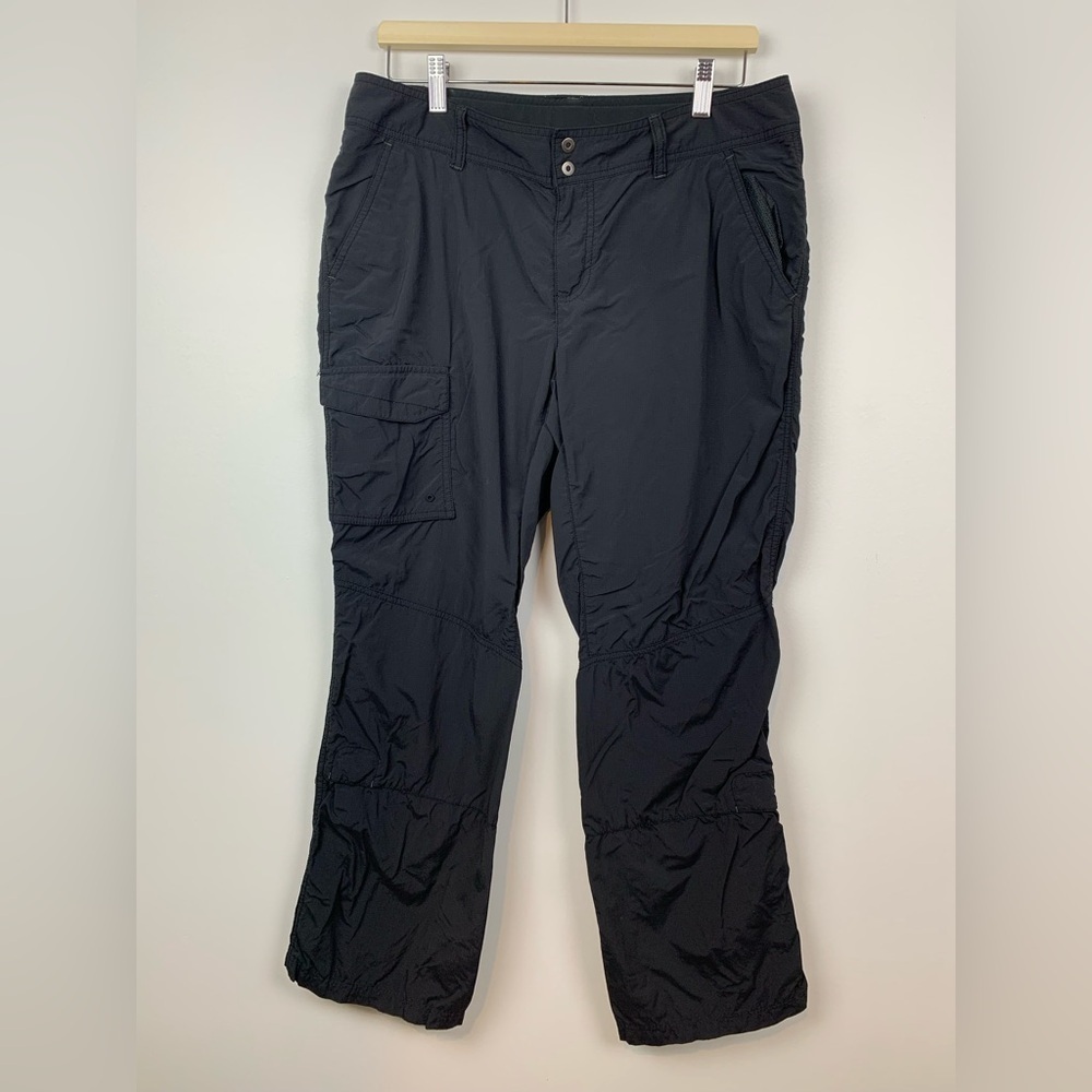 Columbia Hiking Pants Women’s Black Omni-Shade Size 14 Regular Nylon Pockets